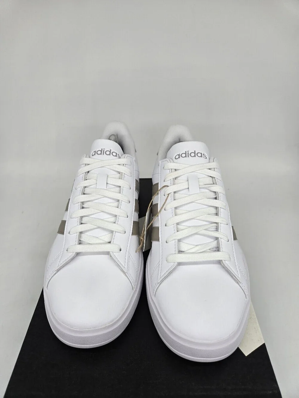 adidas Women's Grand Court GW9215 White Platinum Metallic Tennis Shoes Size 7.5